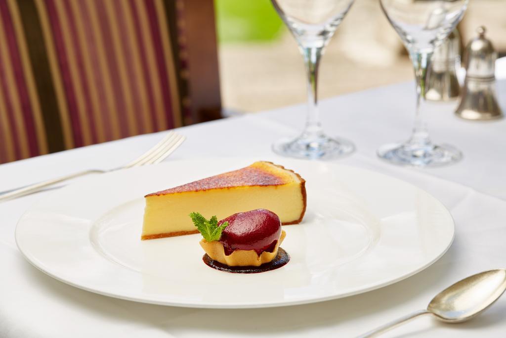 Ockenden Manor Hotel & Spa Cuckfield Екстер'єр фото